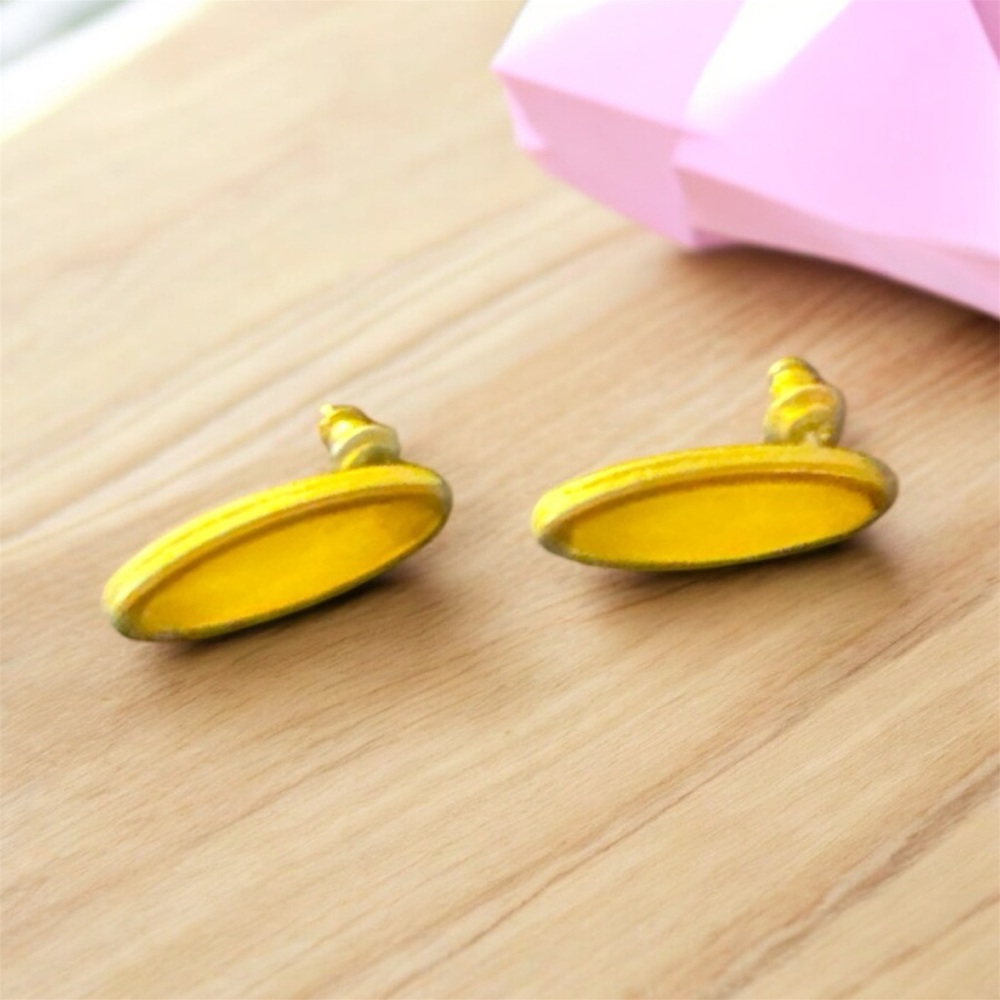 Oval Yellow and Gold Stud Earrings